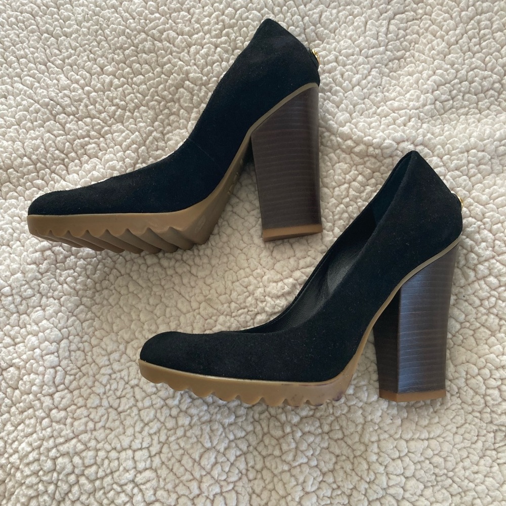 BCBG heels